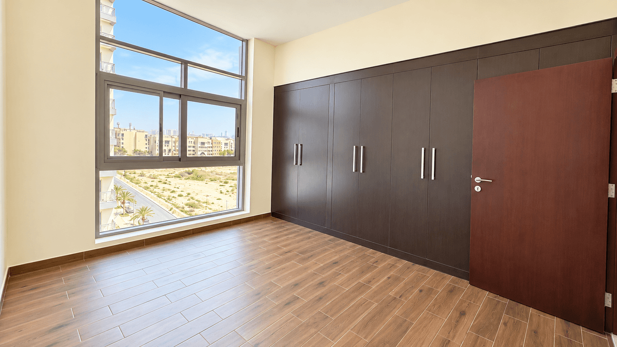 Dubai luxury property listing - Photo 2