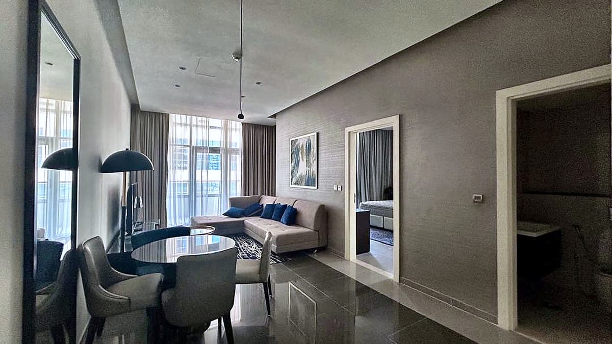 Dubai luxury property listing - Photo 2
