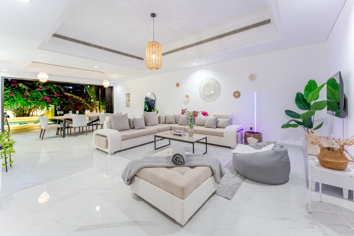 Dubai luxury property listing - Photo 4