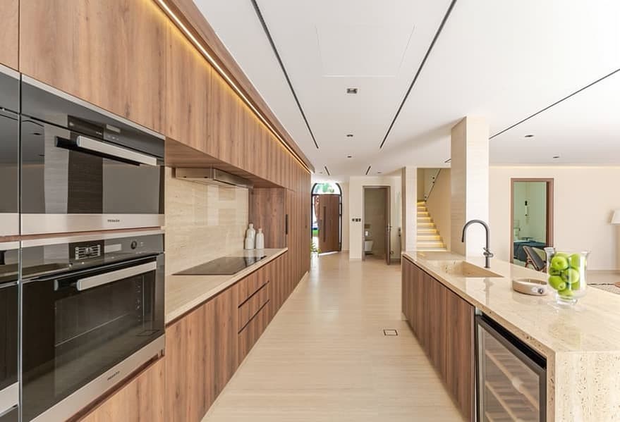 Dubai luxury property listing - Photo 5