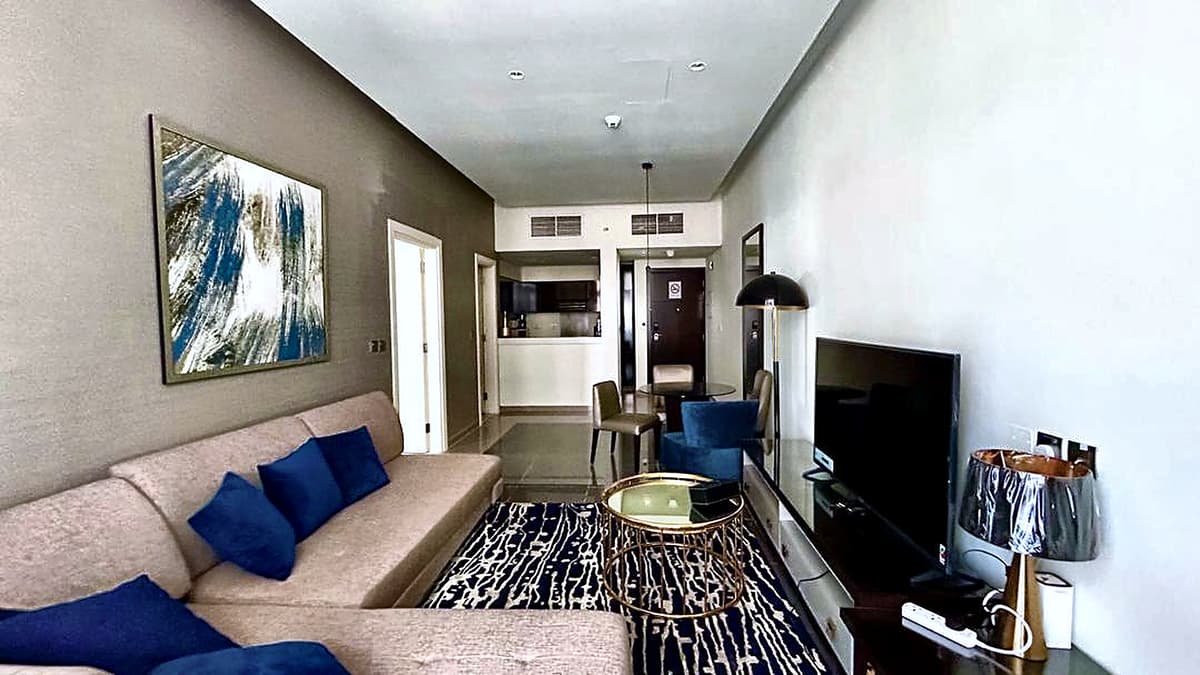 Dubai luxury property listing - Photo 3