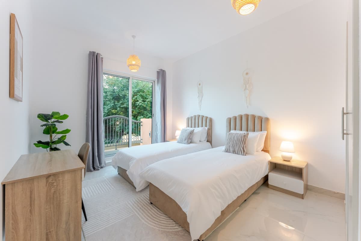 Dubai luxury property listing - Photo 3