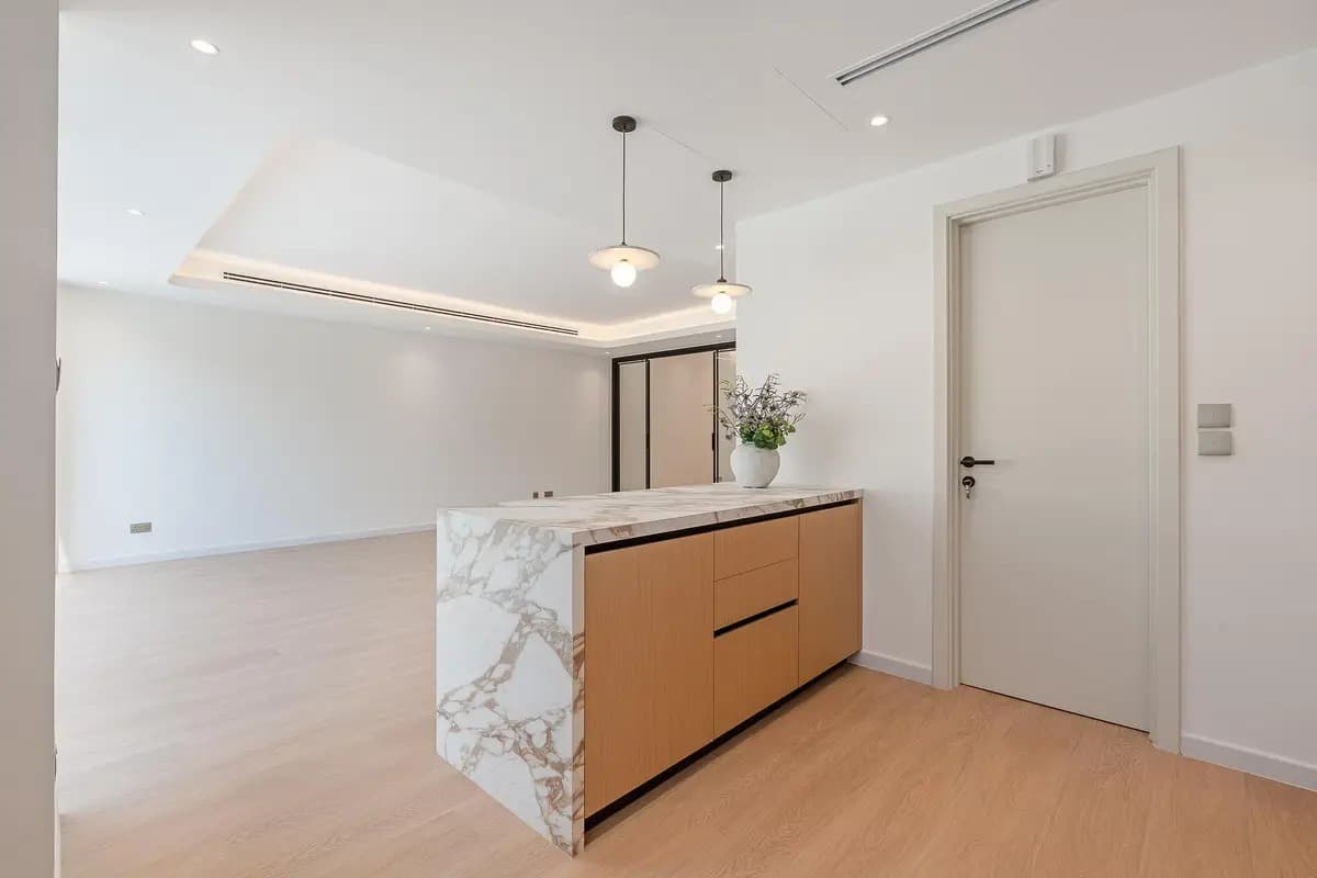 Dubai luxury property listing - Photo 3