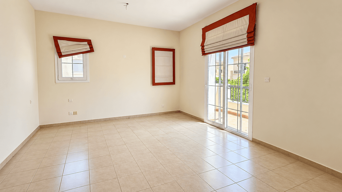 Dubai luxury property listing - Photo 2