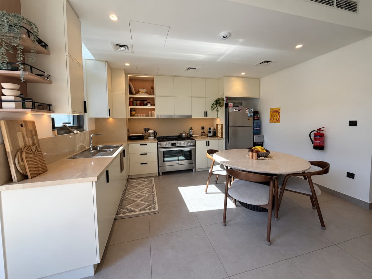 Dubai luxury property listing - Photo 3