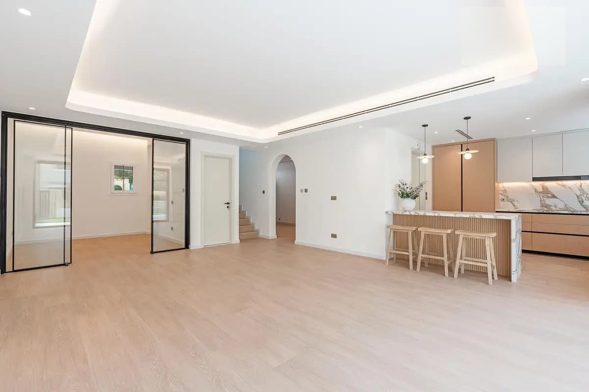 Dubai luxury property listing - Photo 4