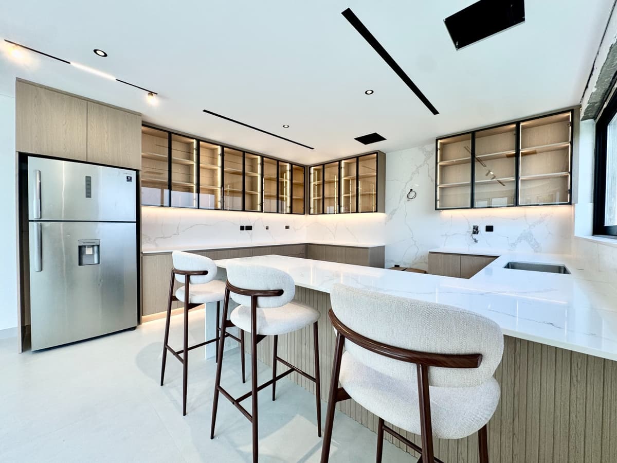 Dubai luxury property listing - Photo 4