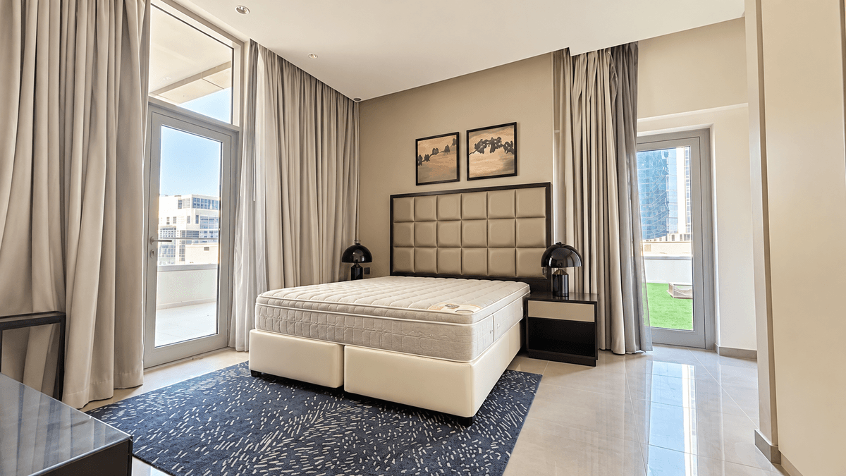 Dubai luxury property listing - Photo 1
