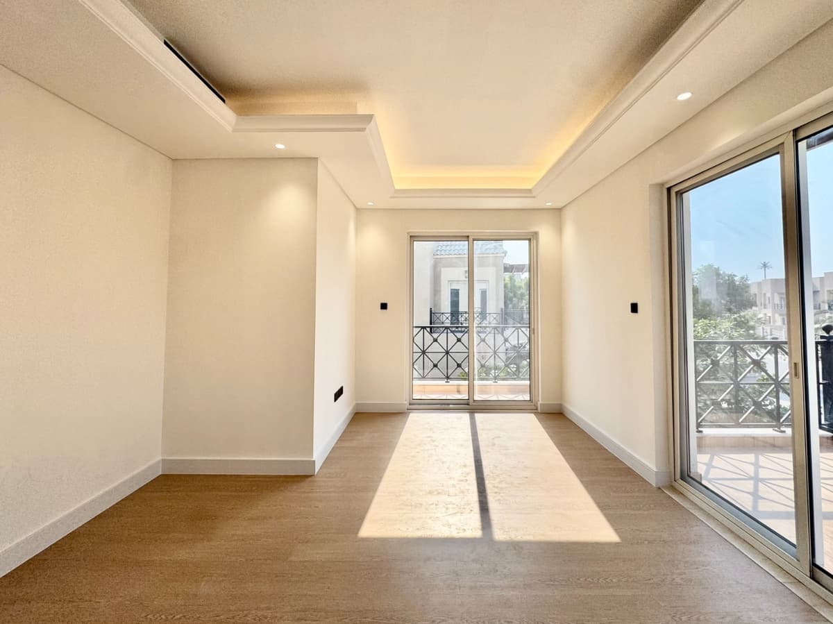 Dubai luxury property listing - Photo 3