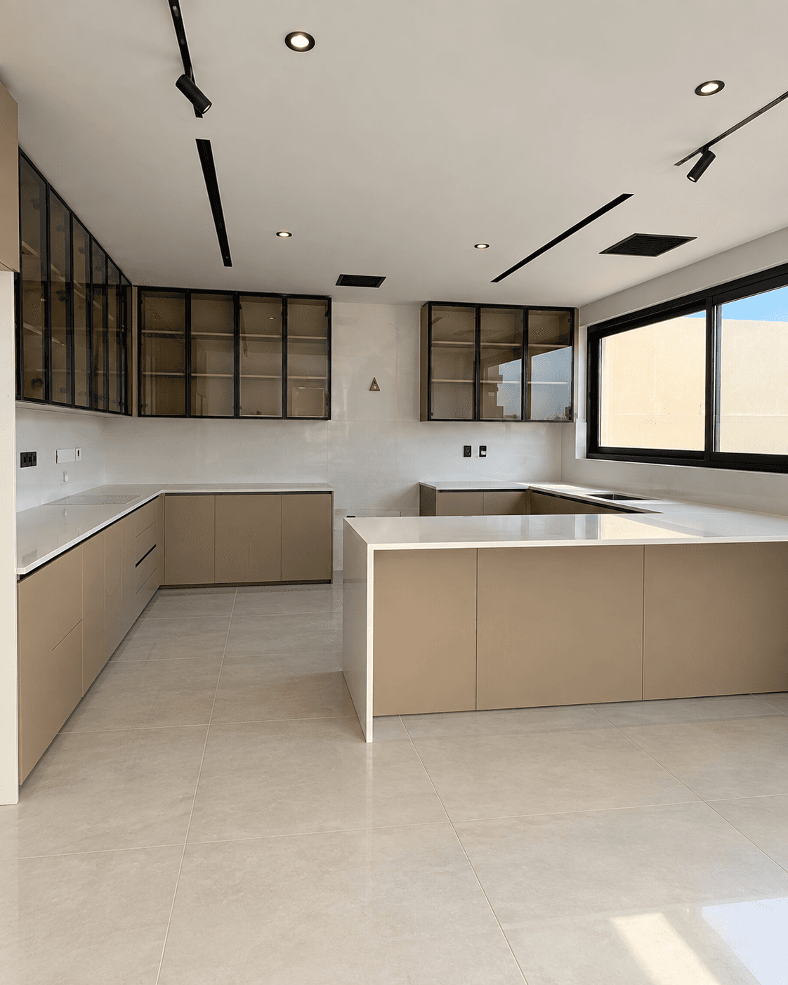 Dubai luxury property listing - Photo 1