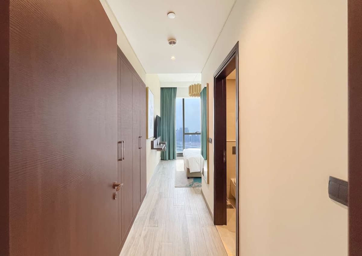 Dubai luxury property listing - Photo 5