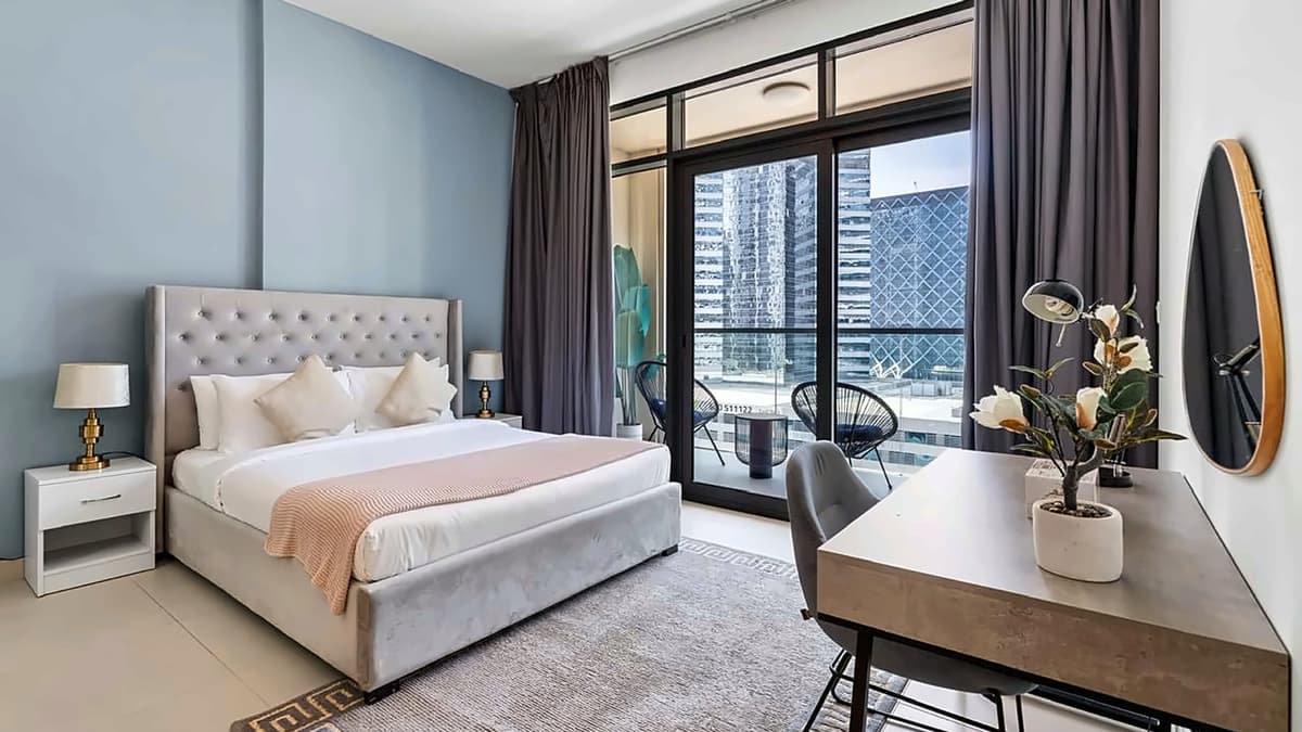 Dubai luxury property listing - Photo 2