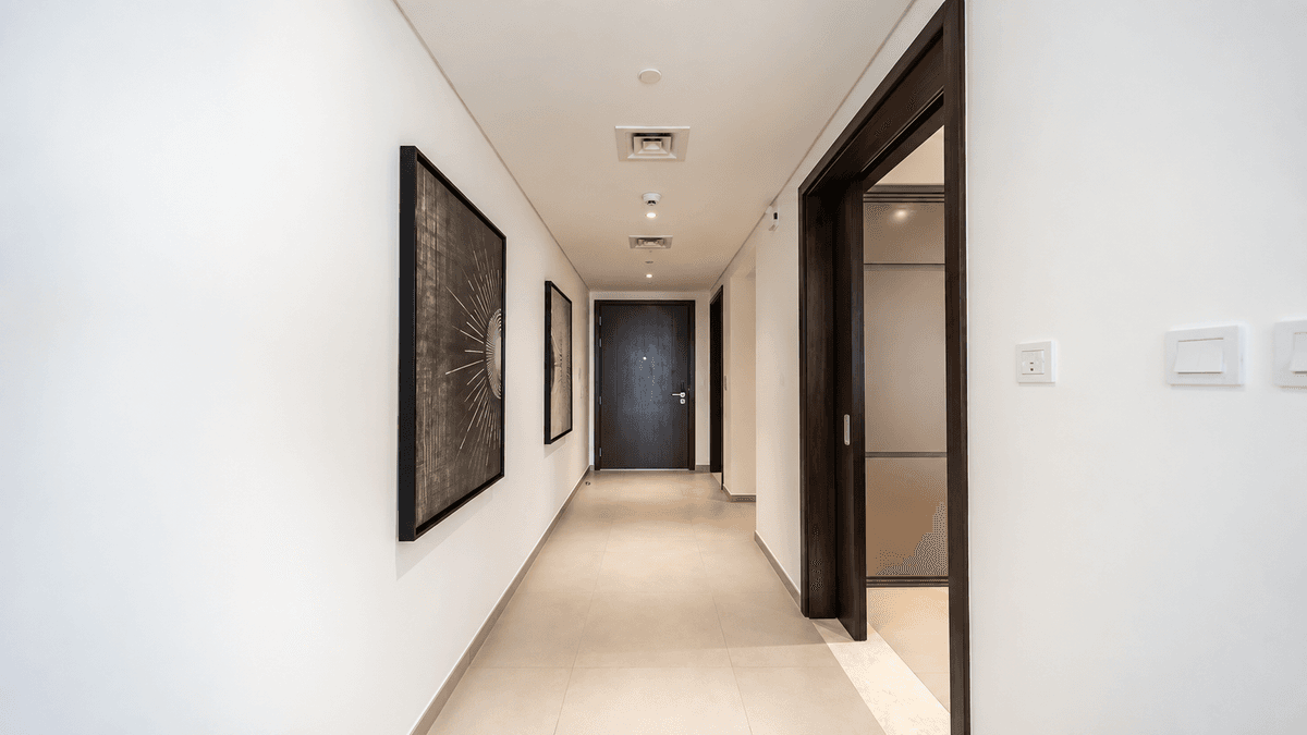 Dubai luxury property listing - Photo 4