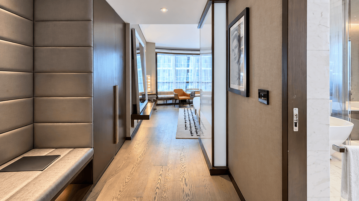 Dubai luxury property listing - Photo 4