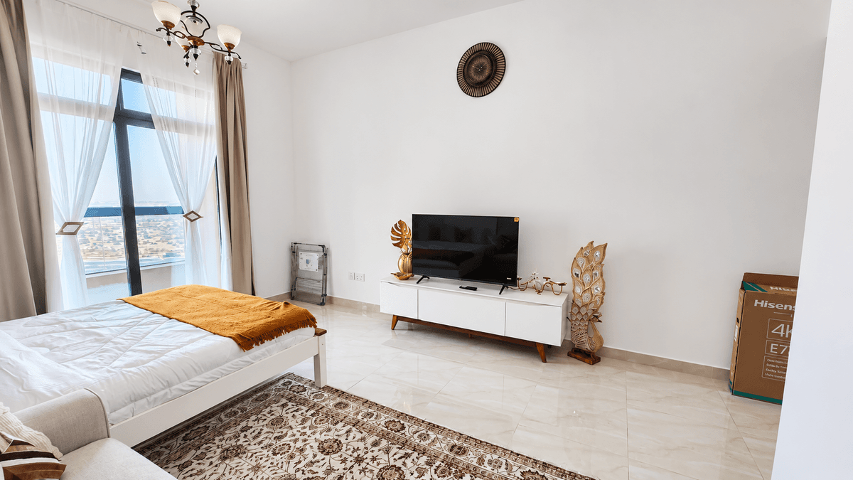 Dubai luxury property listing - Photo 2