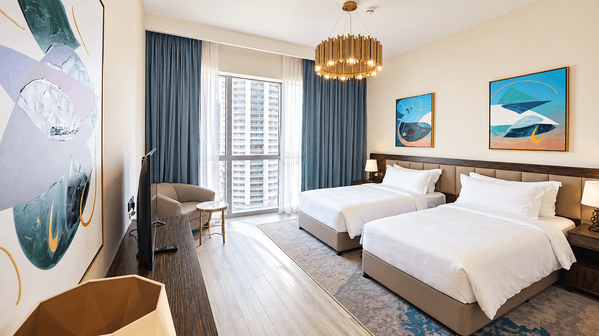Dubai luxury property listing - Photo 2