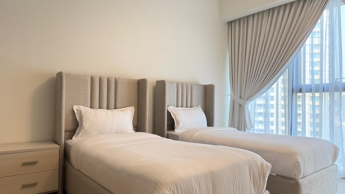 Dubai luxury property listing - Photo 2