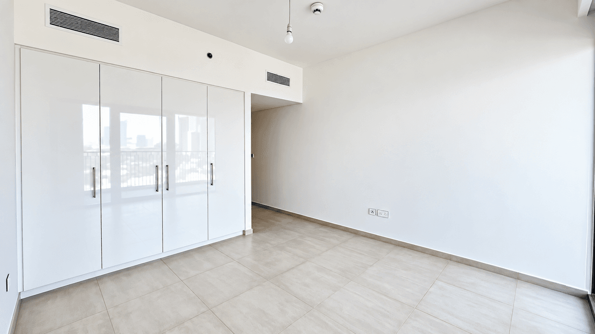 Dubai luxury property listing - Photo 2