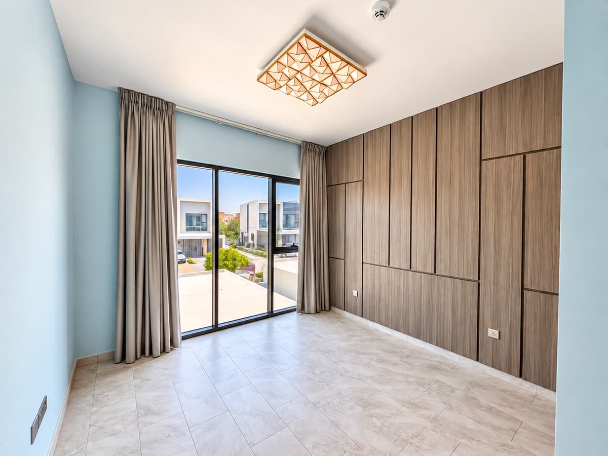 Dubai luxury property listing - Photo 4