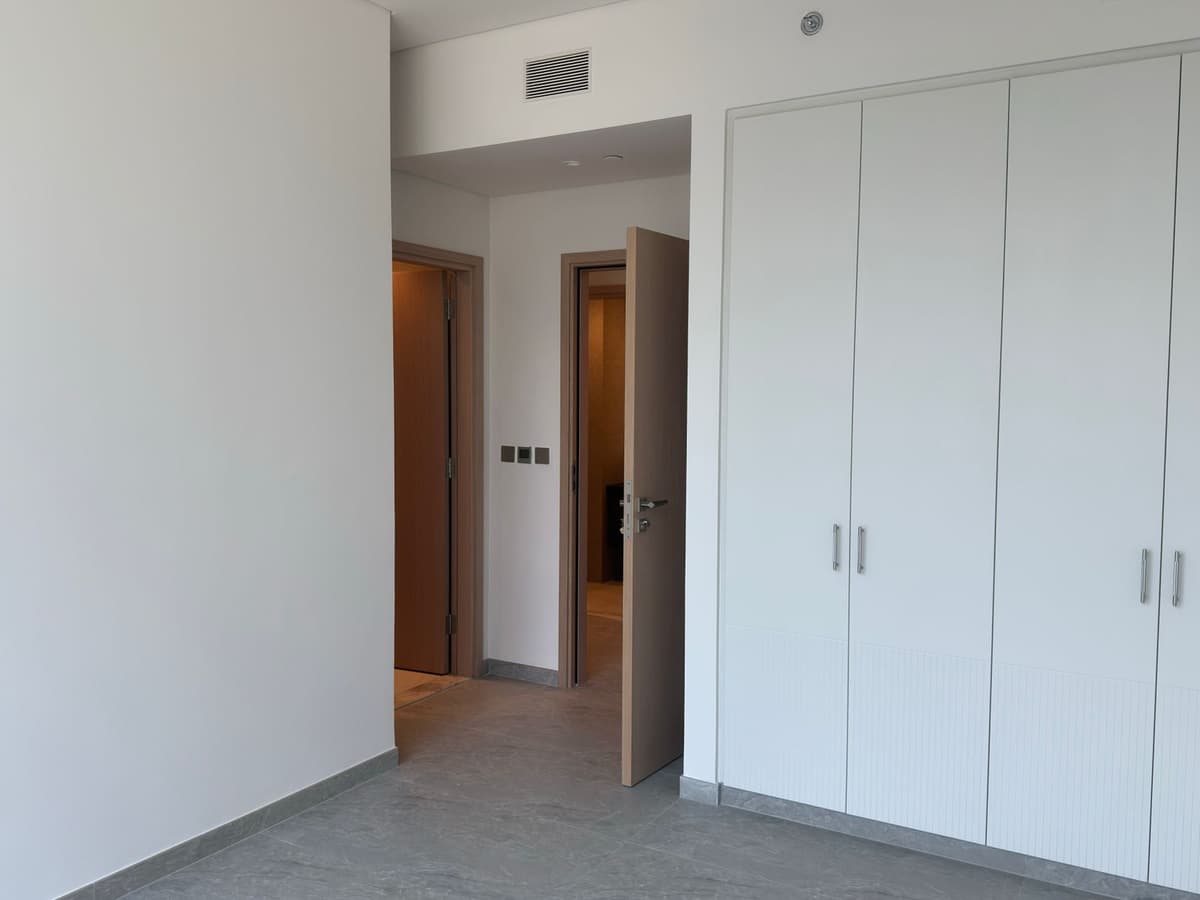 Dubai luxury property listing - Photo 2