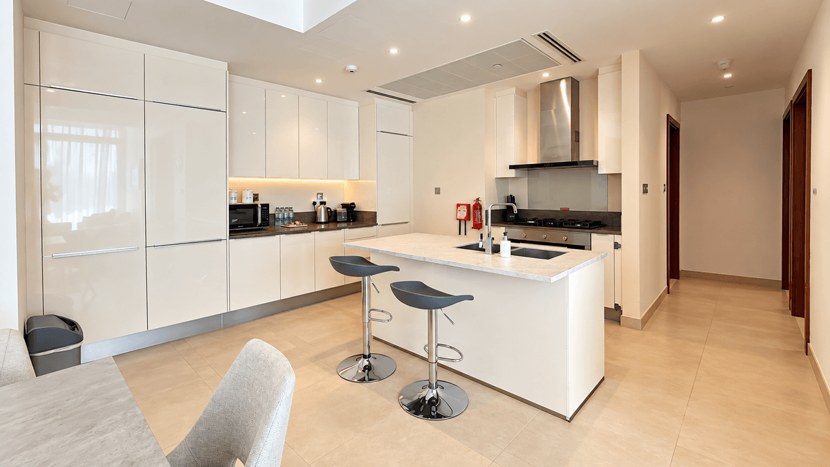 Dubai luxury property listing - Photo 3
