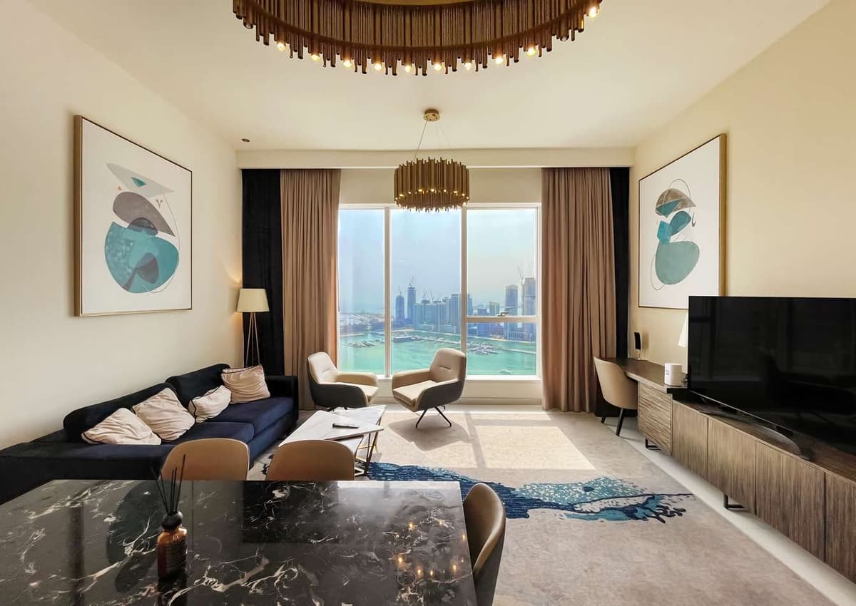 Dubai luxury property listing - Photo 2