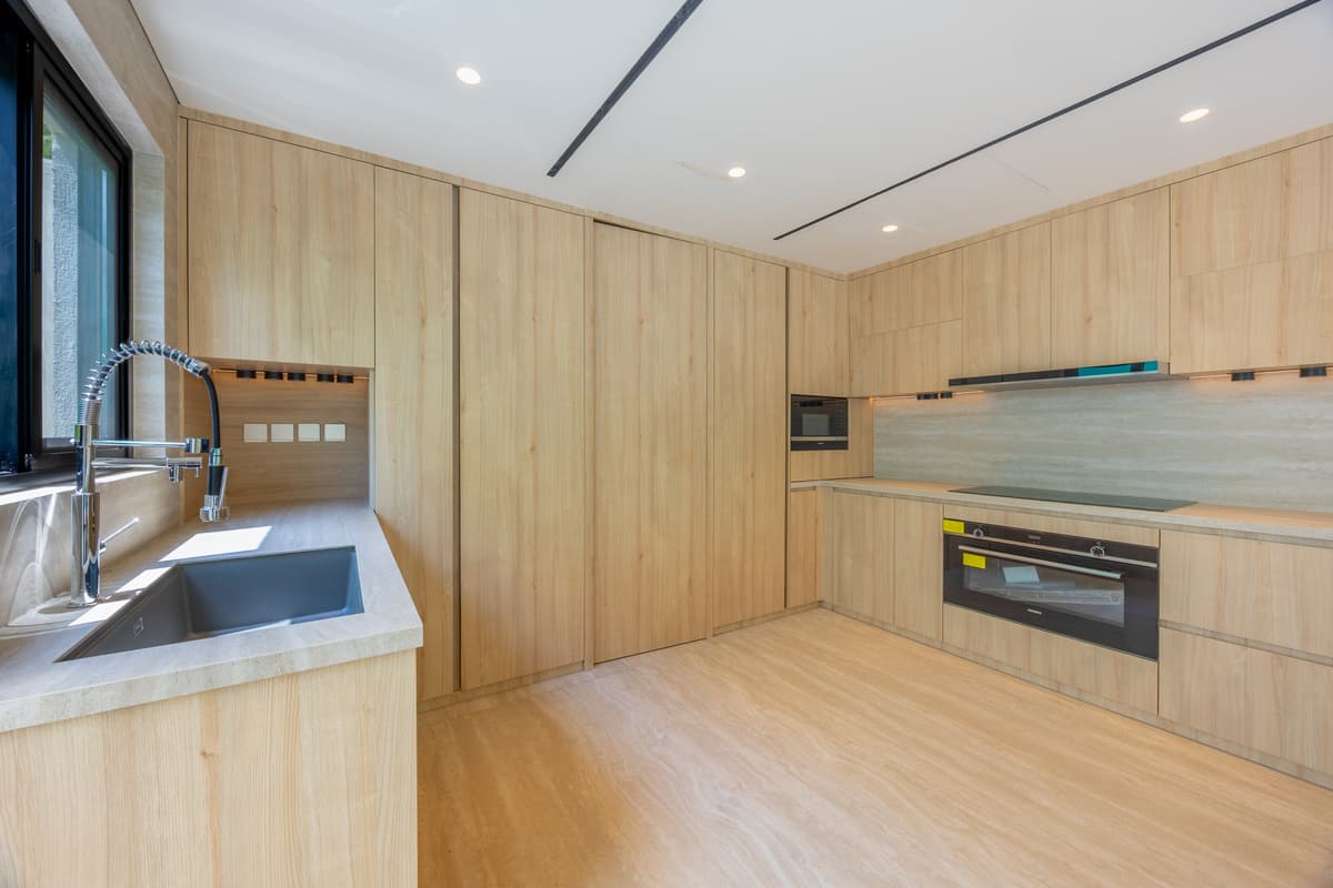 Dubai luxury property listing - Photo 4