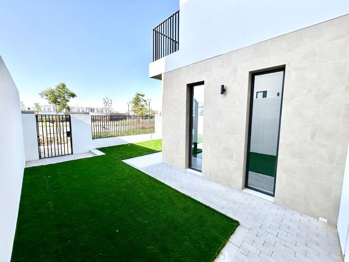 Dubai luxury property listing - Photo 5