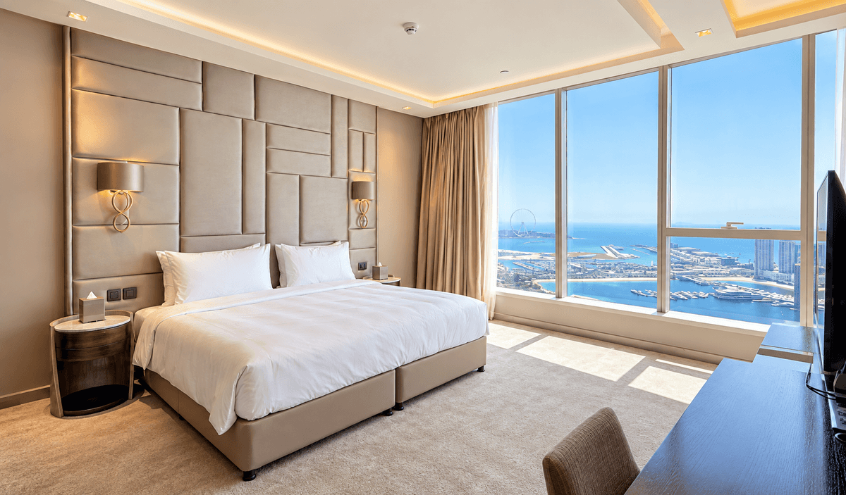 Dubai luxury property listing - Photo 2