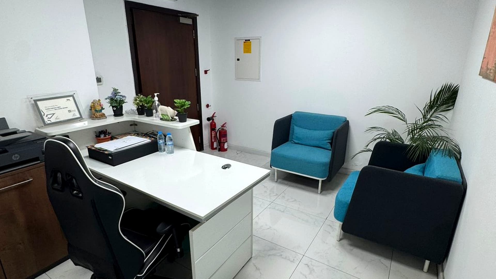 Elegant Architecture | Prime Location | Spacious Layout - Dubai Marina Dubai property