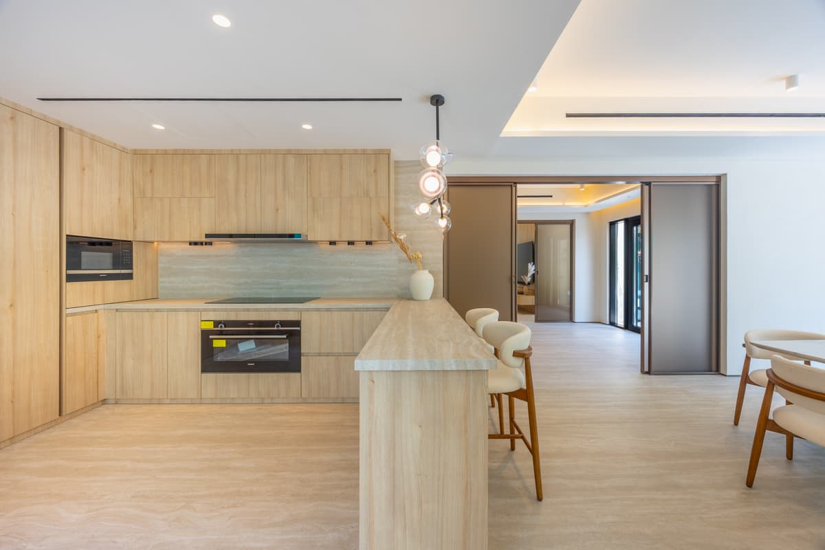 Dubai luxury property listing - Photo 3