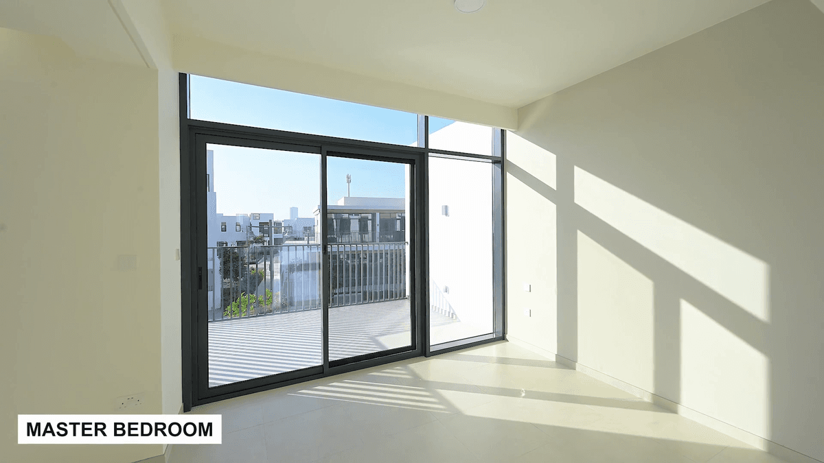 Dubai luxury property listing - Photo 2