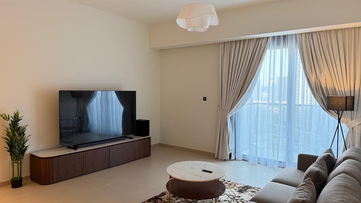 Dubai luxury property listing - Photo 4