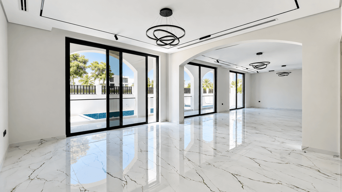 Dubai luxury property listing - Photo 2
