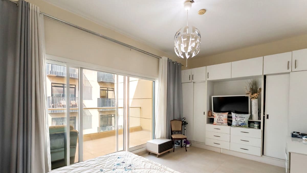 Dubai luxury property listing - Photo 3