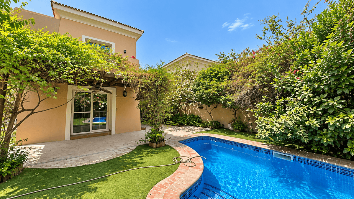 Dubai luxury property listing - Photo 1