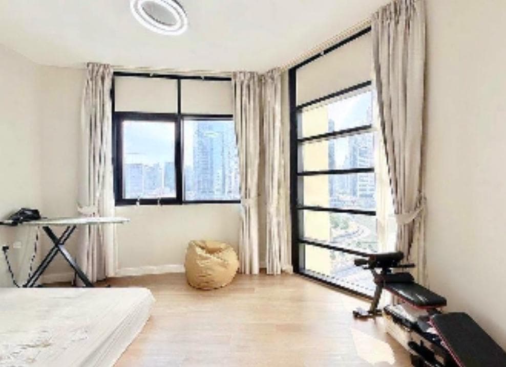 Dubai luxury property listing - Photo 3