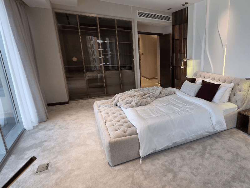 Dubai luxury property listing - Photo 4