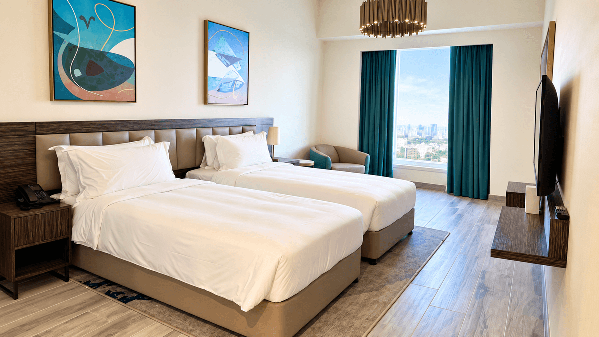 Dubai luxury property listing - Photo 2